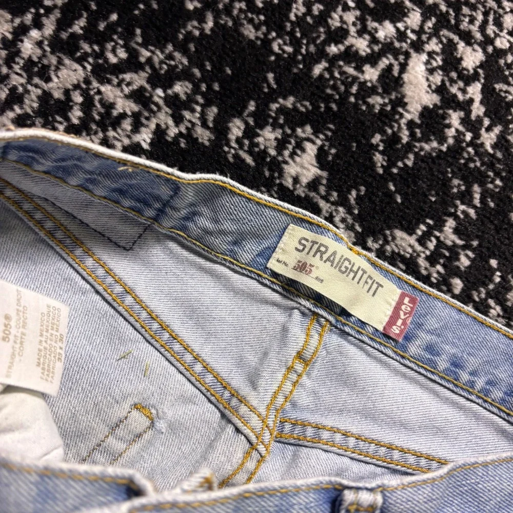 Levis 505 Straight Fit Jeans Mens 33x30 Light Wash Blue Denim Y2K Vintage